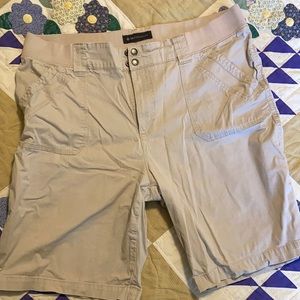 Women’s plus size Bermuda shorts